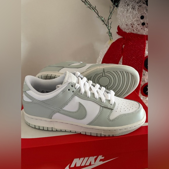 Nike White and Light Gray Sneakers - Picture 3 of 5